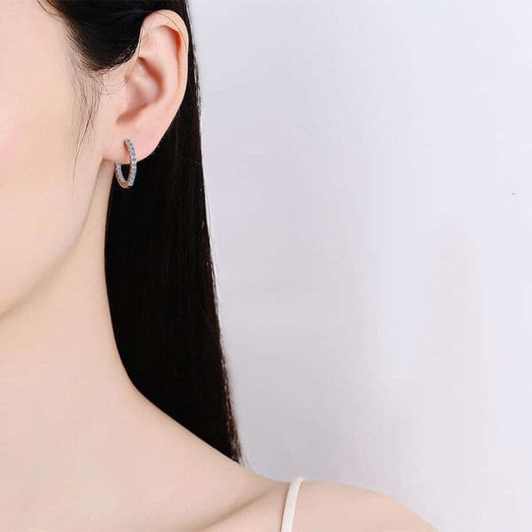 DHCollections-- Sterling Sier Women's Earrings with PT950 Gold Plating, Exquisite Moissanite Ear Studs, Round Hoops