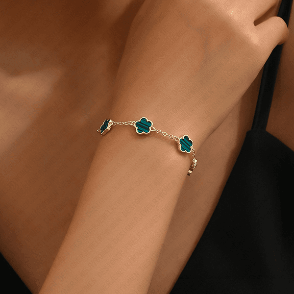 Designer Bracelet Bracelet for Women Five Petal Flower Bracelets Petal Bangle Gold Bangles Luxury Jewlery Designer for Women Elegant Timeless Fashion Gift