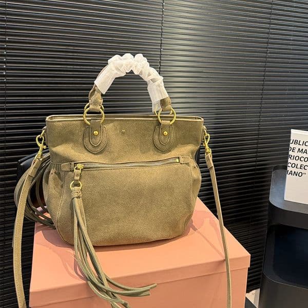 Designer Vintage Premium Suede Wasteland Tote - Unique Distressed Finish & Durable Handheld Bag for Women