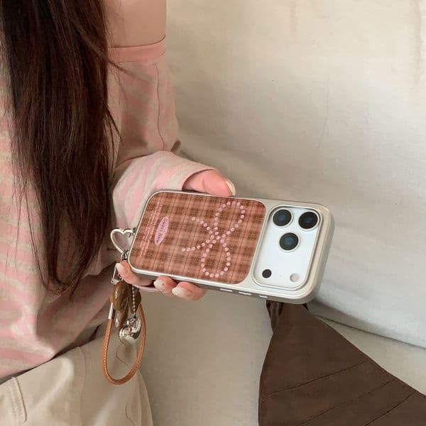 Casual Plaid Bowknot Phone Case Suitable for iPhone 17/16 Pro Personalized Pendant iPhone 15/14 Pro