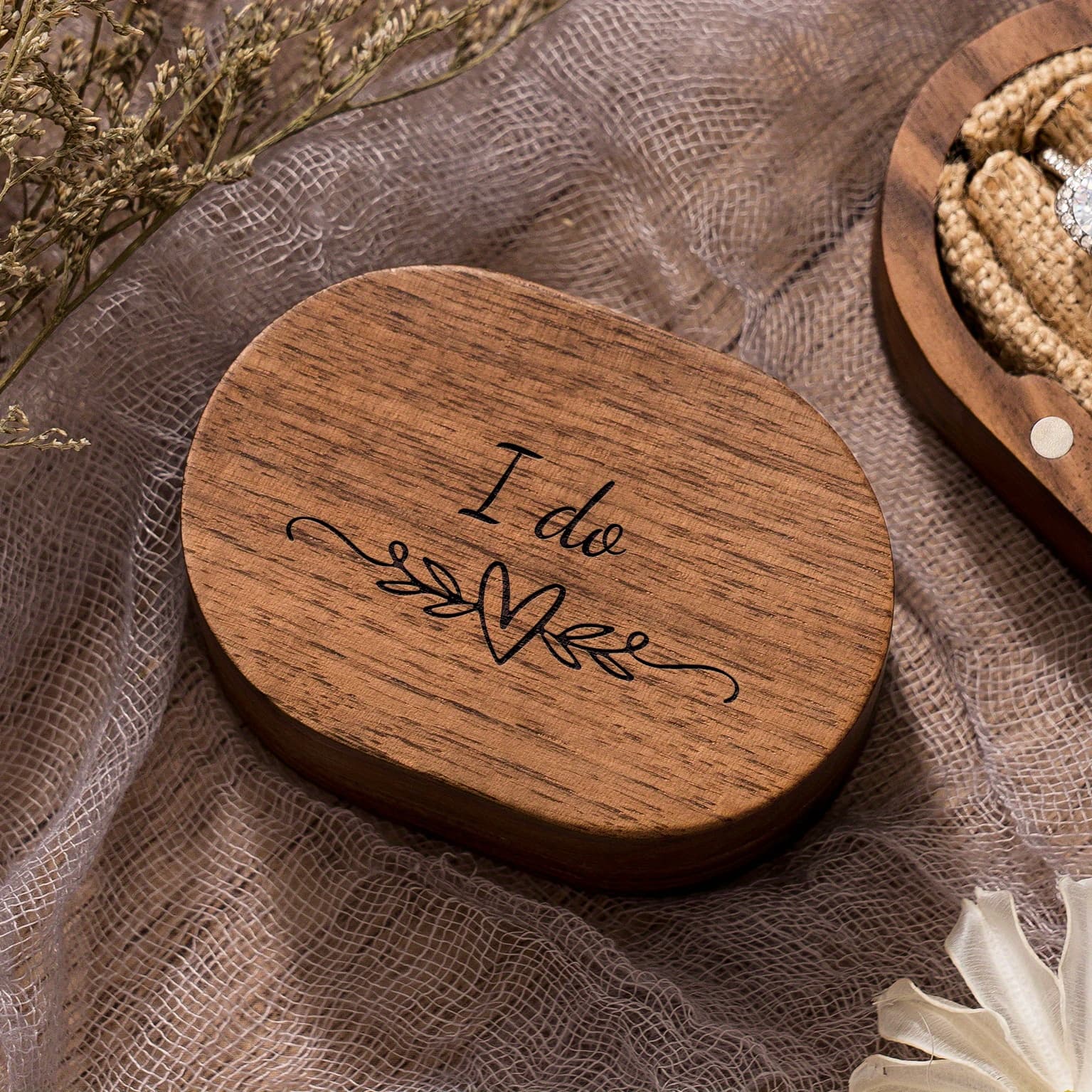 TEMU Handcrafted Walnut "i Do" Engraved Ring Box - Rustic Square Wedding And Engagement Ring Holder, Perfect For Proposals, Anniversaries, And Valentine's Gifts, Fits 1 Rings, Smooth Polished End