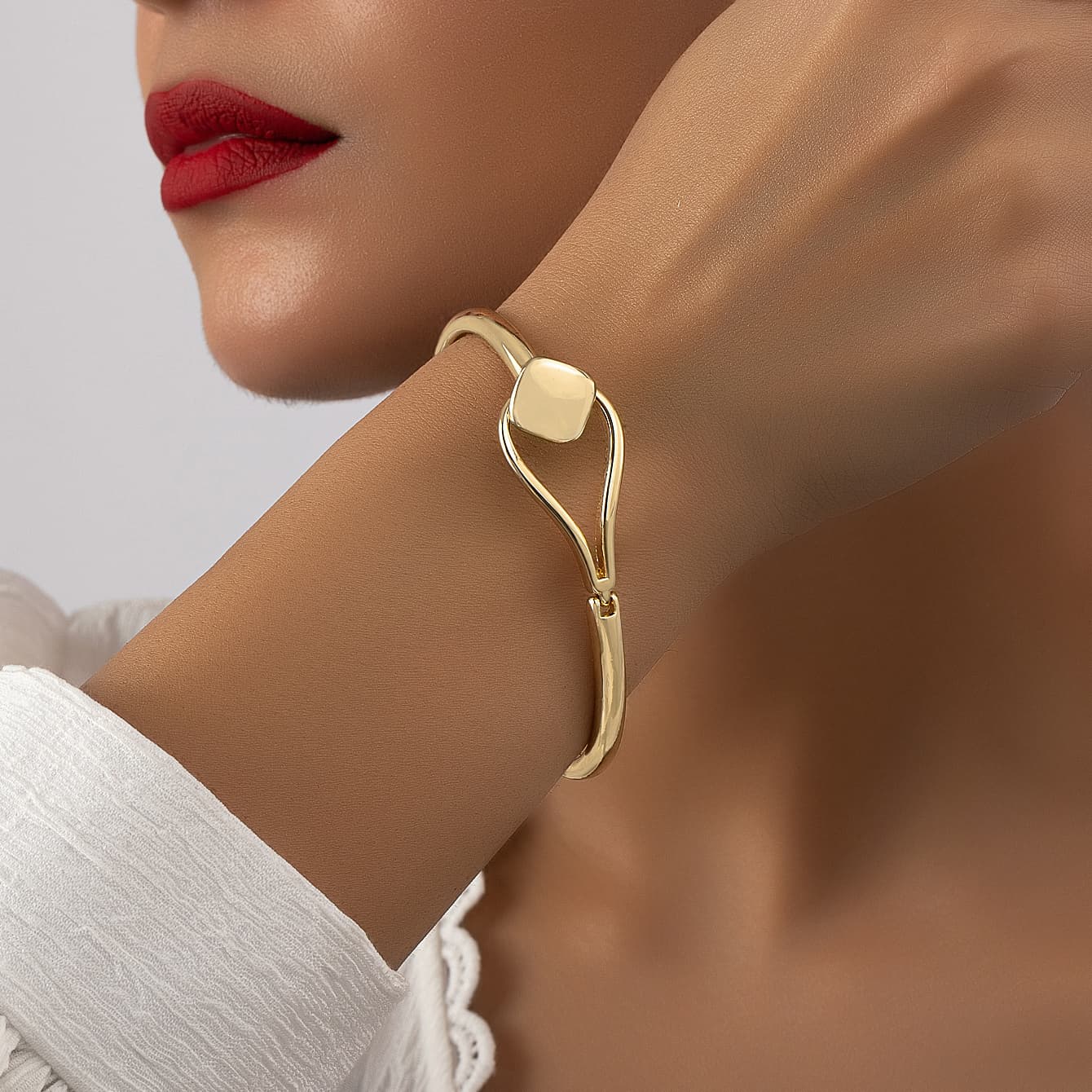 TEMU Minimalist Spring Metal Bracelet