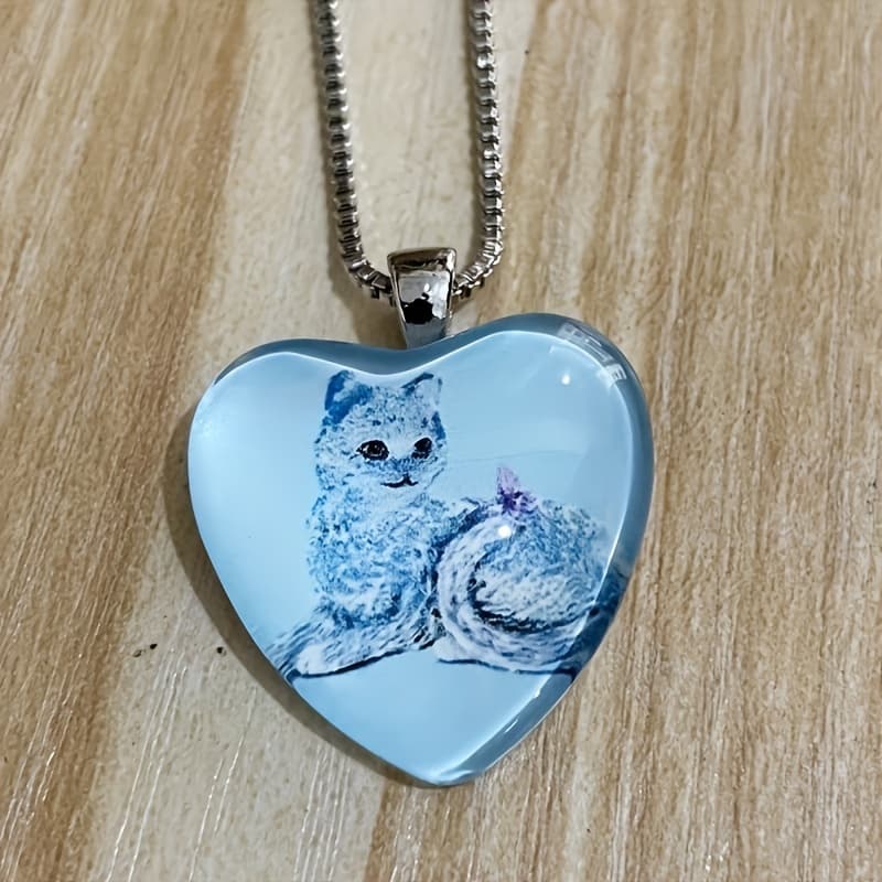 TEMU 1 Heart-shaped Pendant Necklace. The Flexible Design Showcases A Style. The Texture Is And Shadow Flow. An Item For Dates On Thanksgiving Day, And For Christmas And Valentine's Day. It'
