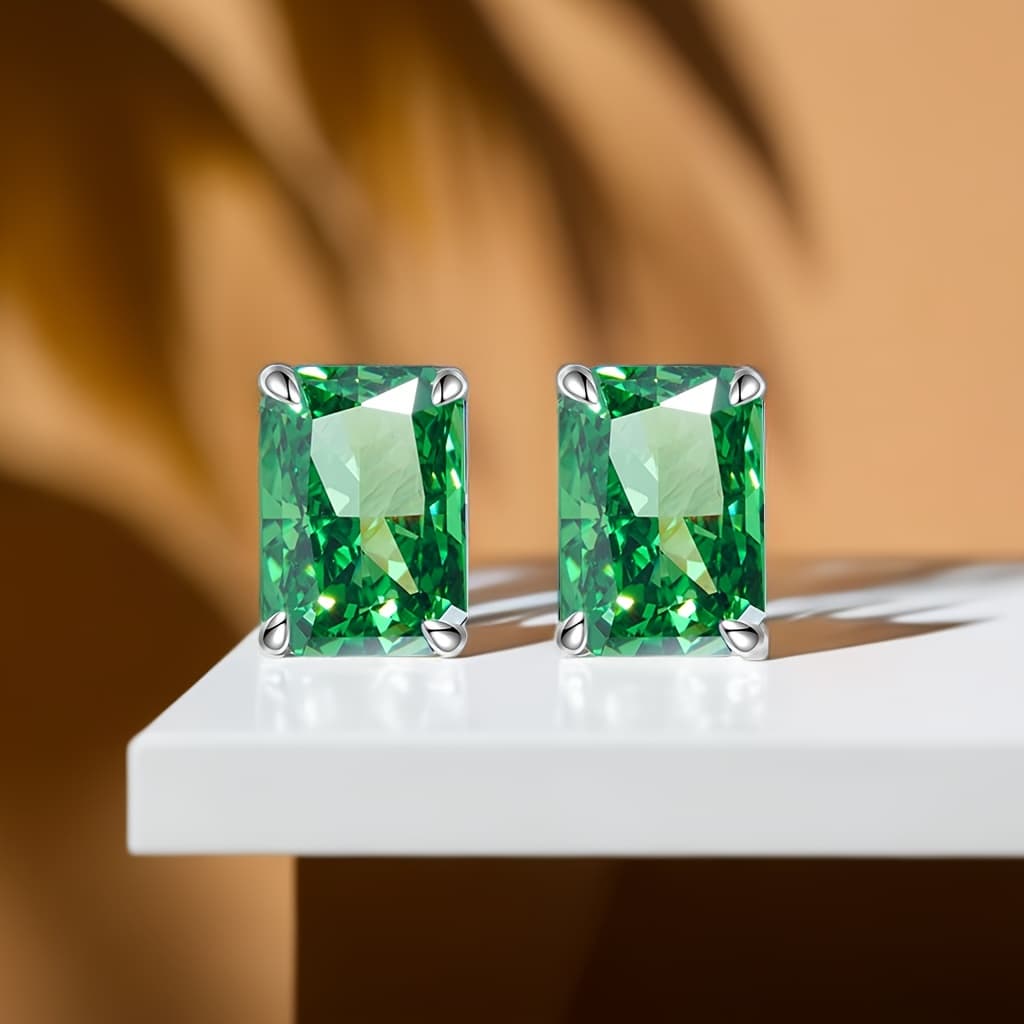 TEMU High Quality Emerald Synthetic Synthetic Zirconia Cut Mosaic 925 Silvery Ladies Earrings Elegant Style