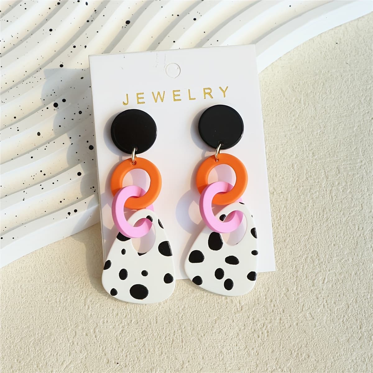 TEMU 1 Pair Of Women's Interlocking Cow Print Clay Texture Ins Long Acrylic Earrings
