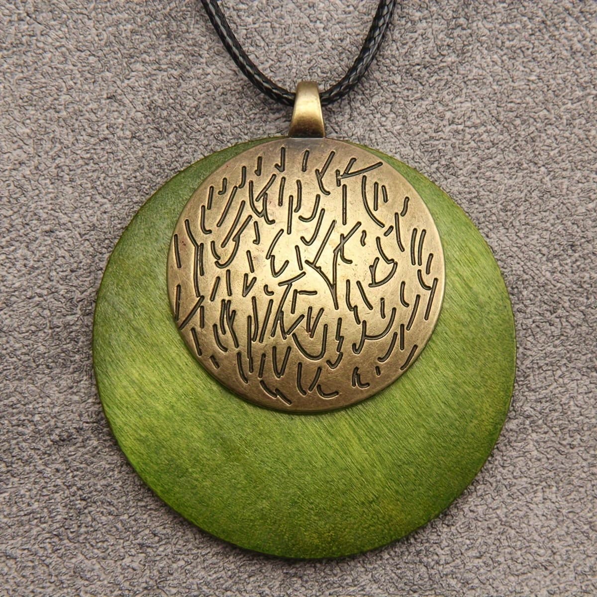 TEMU 1pc Vintage Tribal Alloy Pendant Necklace For Men - Intricate Circular , Natural Finish, Everyday & Gift Jewelry For Thanksgiving, Graduation, Mother’s Day