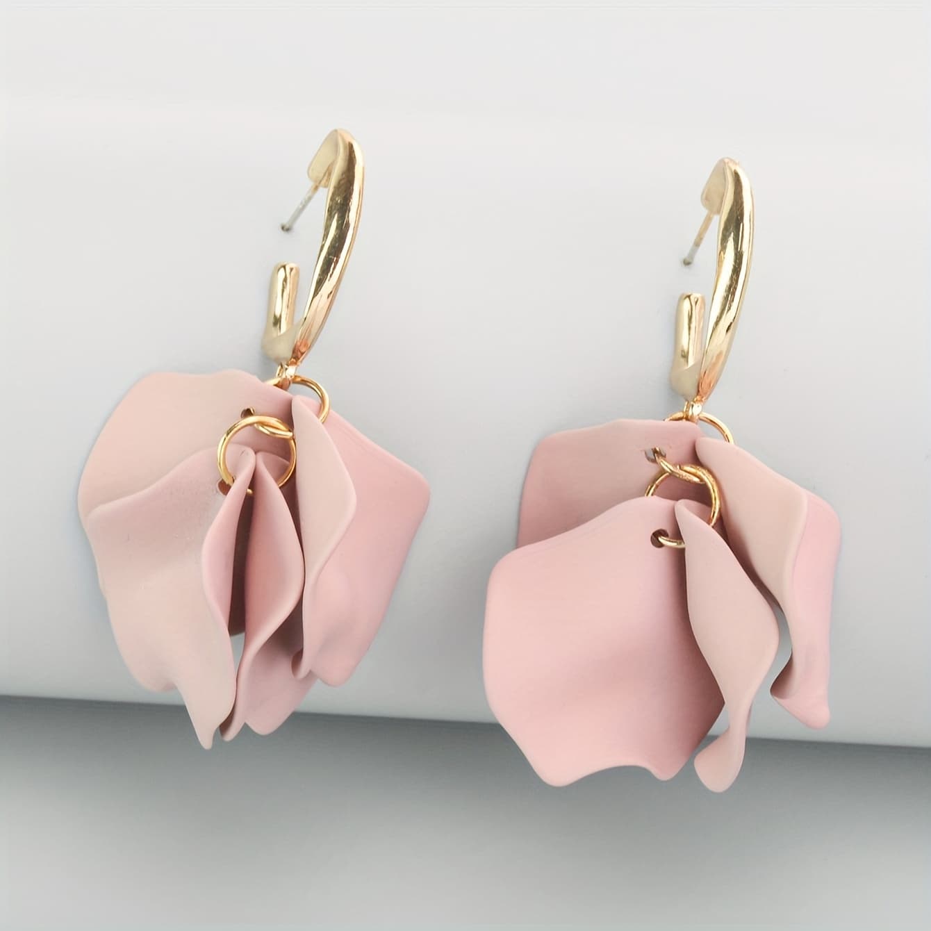 TEMU A Pair Of Elegant And Sweet Floral Pendant Hoop Earrings For Women, Suitable For Dates, Dances, Travel, Banquets, Weddings, Vacations, And Parties