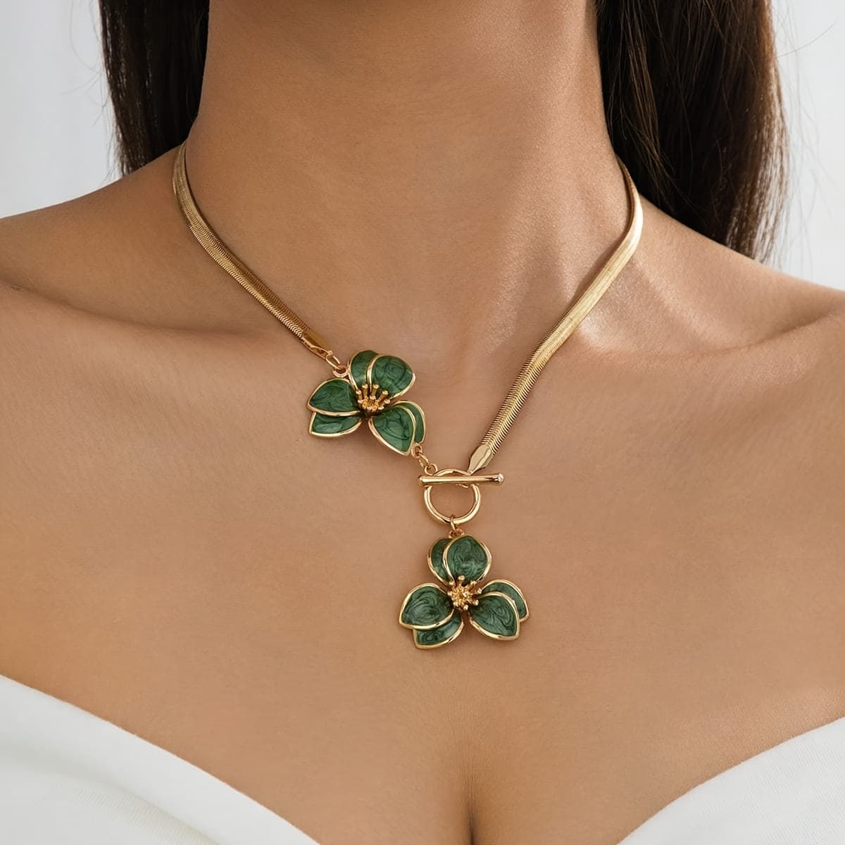 TEMU A Women's Fashion Pendant Necklace With A Snakeskin Chain, Featuring -style Three-dimensional Texture, Green Drip Oil, Double--petal Flower Ot Pendant, Summer Jewelry