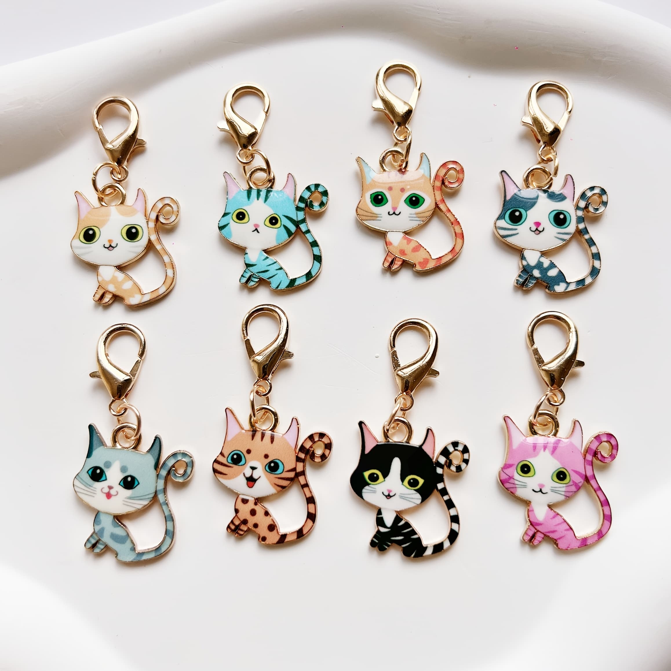 TEMU 8pcs Cute Cartoon Cat Pendant Set, Pet Keychain, Clothing & Backpack Charm, Car Keyring, Phone Accessory, New Year Gift