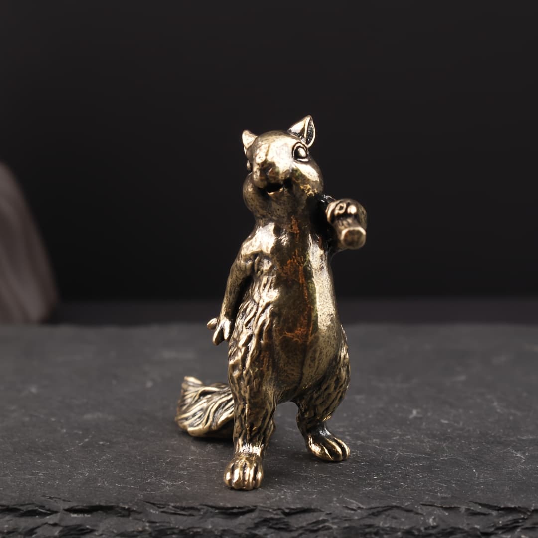 TEMU Squirrel & Pine Cone Brass Figurine - Cute Squirrel Decor With Antler Office Desk Shelf Decoration, Durable Yellow Brass Ornament, Christmas Tree Decoration For S &