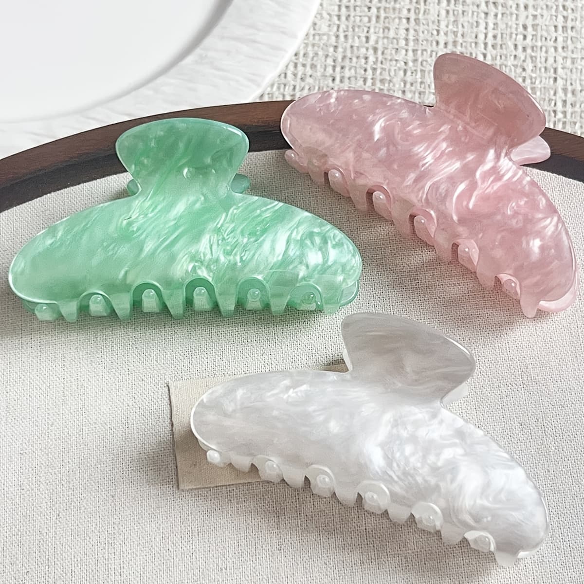 TEMU 3pcs Set Of Iridescent Random Marble-pattern Large Hair Claws, High-end Feel For Back-of-head Updos, Fresh Semi-transparent Iridescent Hair Accessories, Versatile Commuter Accessories