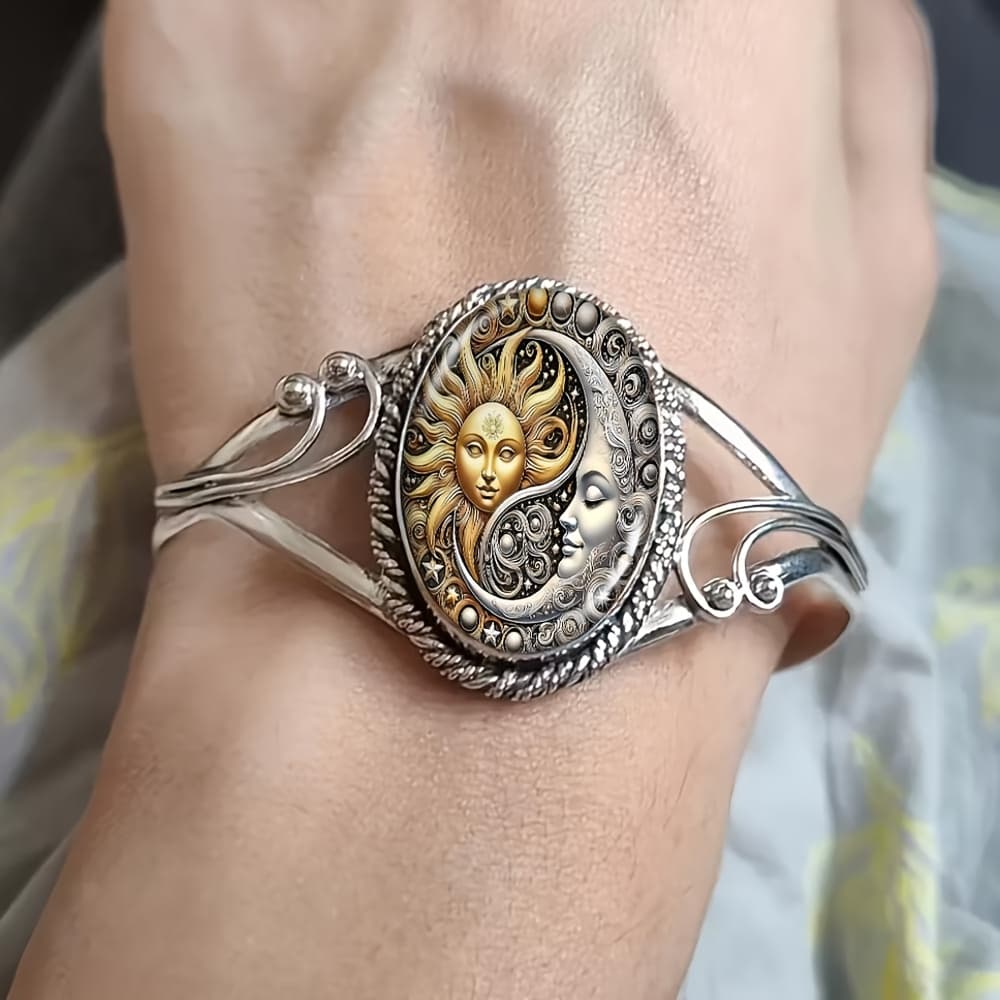 TEMU Women's Oval Bracelet With Sun And Moon In , Yin And Yang, Featuring A Curved And Carved Design, Elegant Style, Suitable For Casual Attire And As A Gift.
