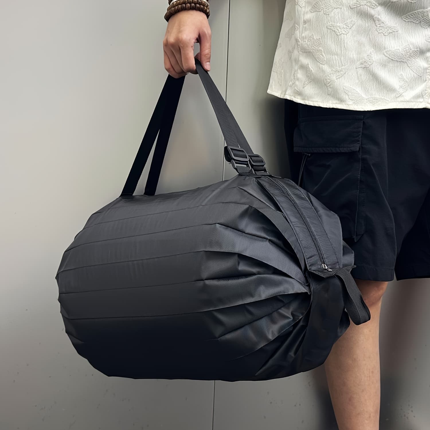 TEMU Large Capacity Zippered Portable Lightweight Shopping Bag Black Outdoor Foldable Handheld Camping Travel Luggage Bag