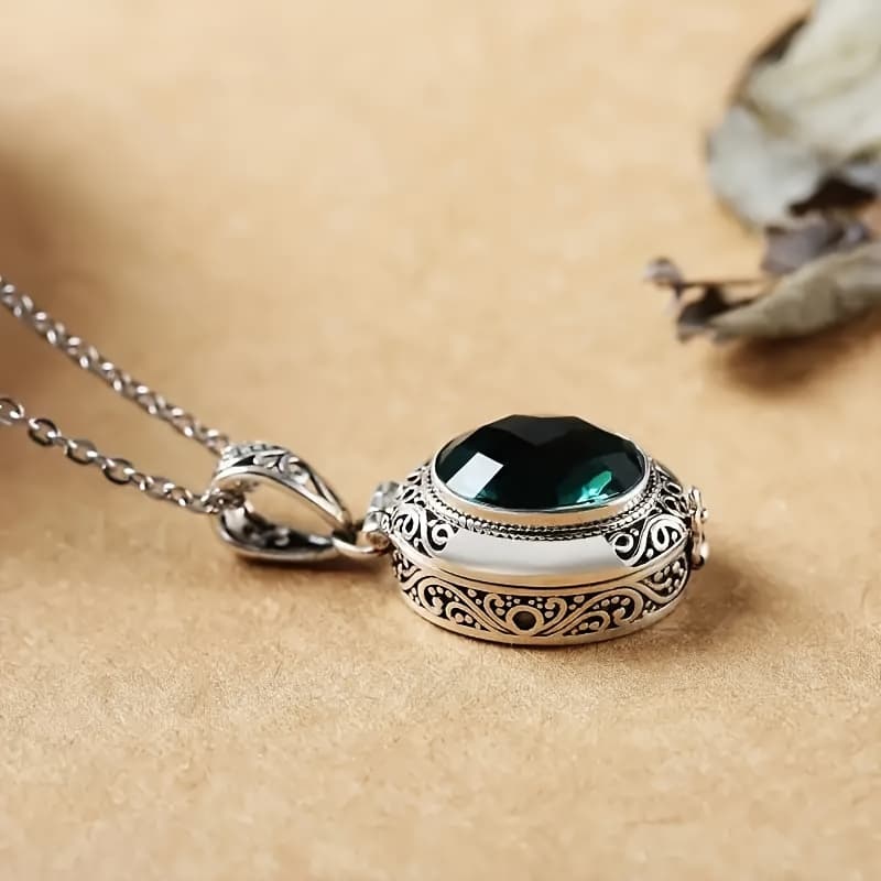 TEMU Retro Unique Oval Green Gemstone Locket Pendant Necklace Women's Fashion Elegant Sachet Box Jewelry