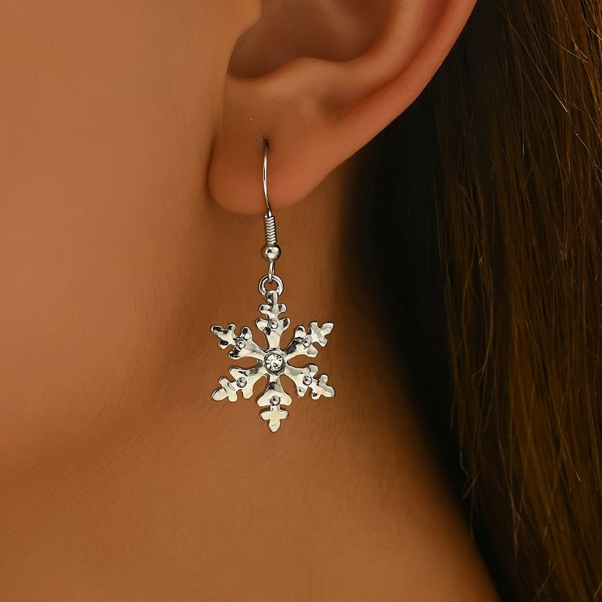 TEMU Elegant Snowflake Drop Dangle Earrings For Women - Christmas Holiday Festive Alloy No-plating Ear Jewelry With Hook, Perfect For Banquet And Special Occasions - Nickel-free, All Accessory