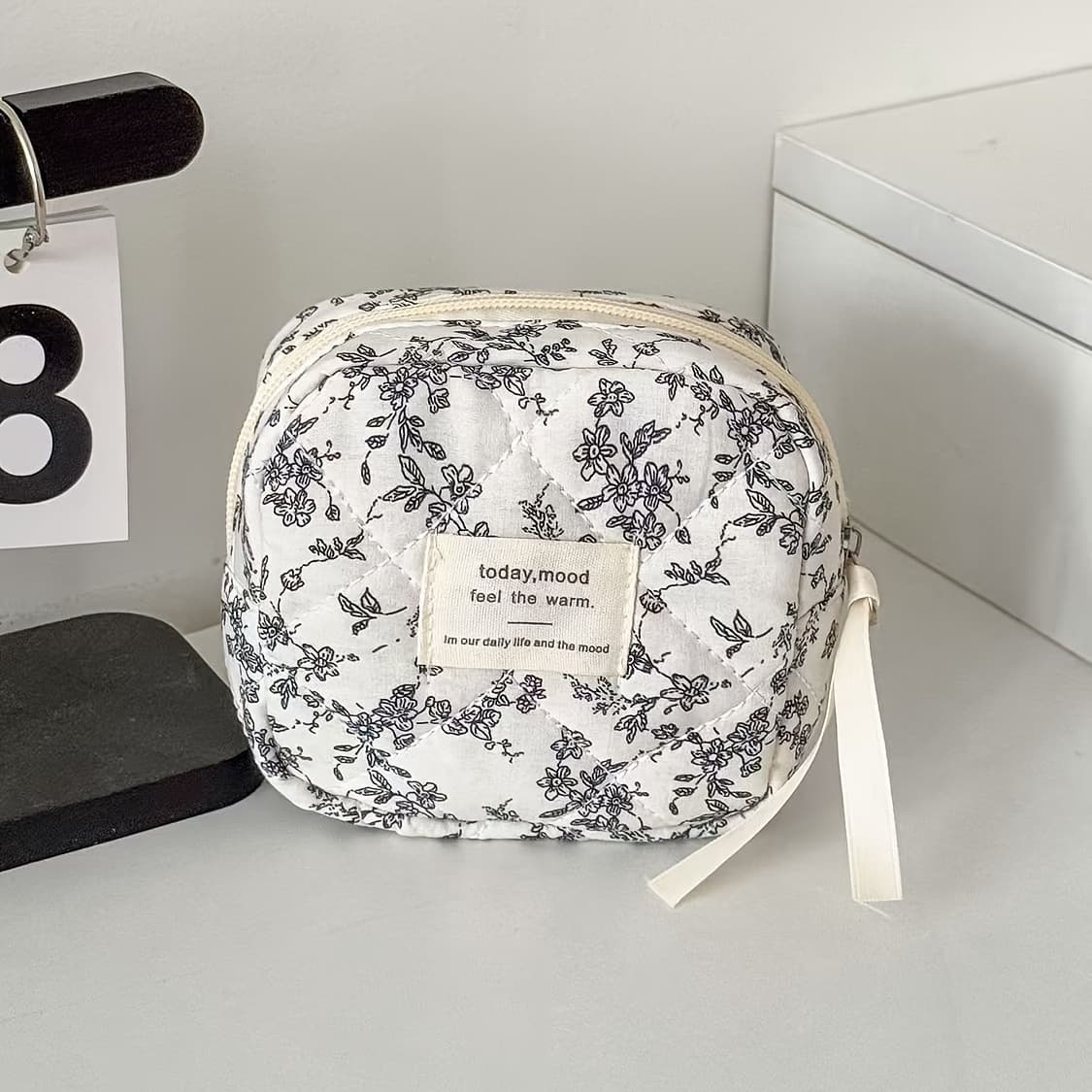 TEMU Black And White Floral Print Menstrual Pad Coin Purse For, Large Capacity Student Portable Toiletry Bag, Niche Instagram-style Organizer Pouch