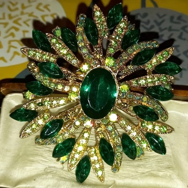 TEMU Vintage Court Style Brooch Green Unisex Banquet Corsage Wedding Party Additions