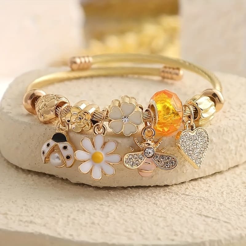 TEMU A Fashionable Daisy Bee Ladybug Heart-shaped Popular Bracelet