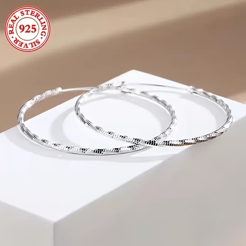 TEMU 1 Pair Of 925 Pure Silvery Earrings, 2.2 Inches, Texture Design, Lightweight And Fashionable Accessory, Elegant And Versatile, Weight 5g/0.176oz, Classic Minimalist Style