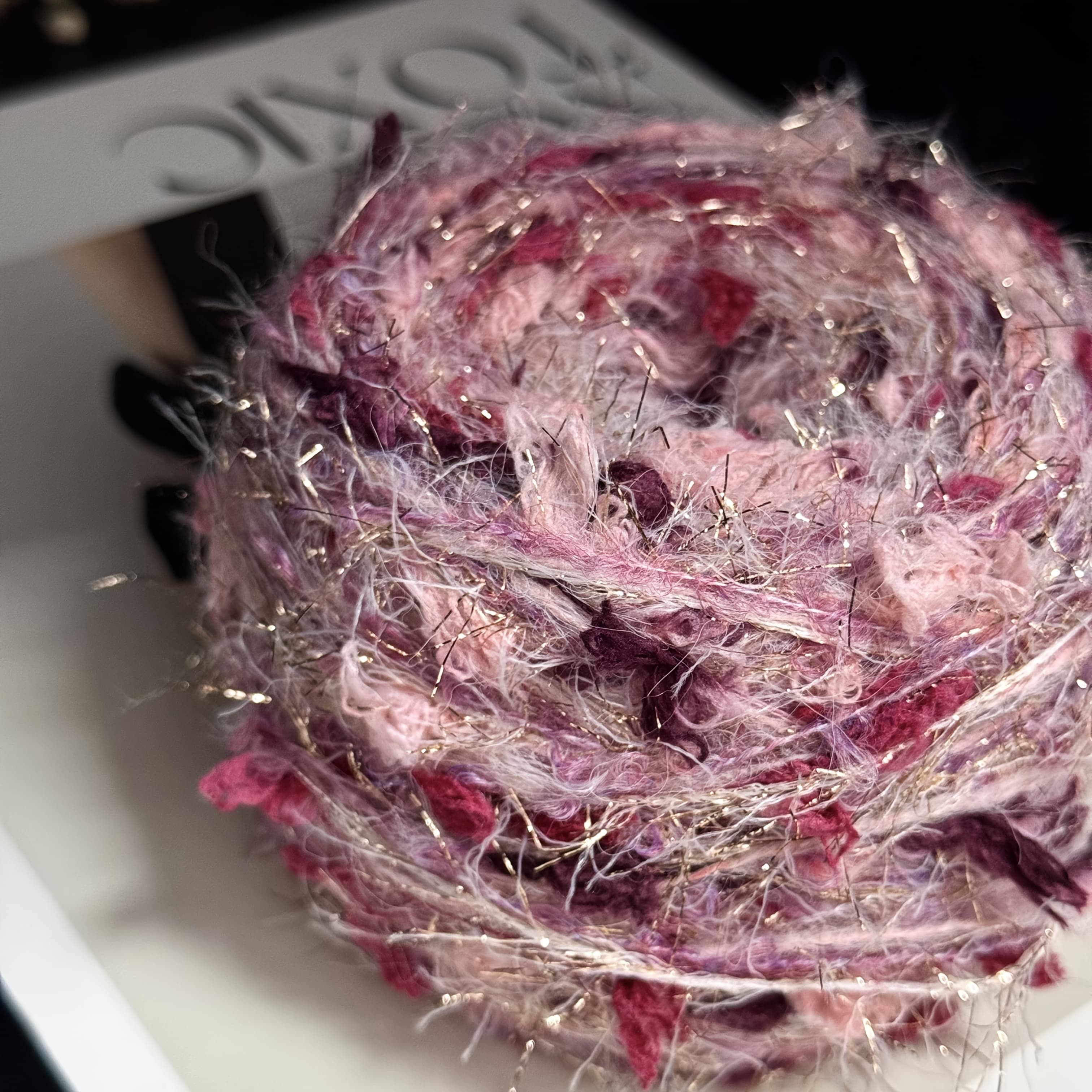 TEMU 70g/piece Featured Dried Rose Mohair Style Yarn Flower Loop Thread Multi-strand Mixed Yarn Hand Crochet Knitting Material Handmade Fabric Gradient Knitting Yarn Scarf Hat Clothes Creative