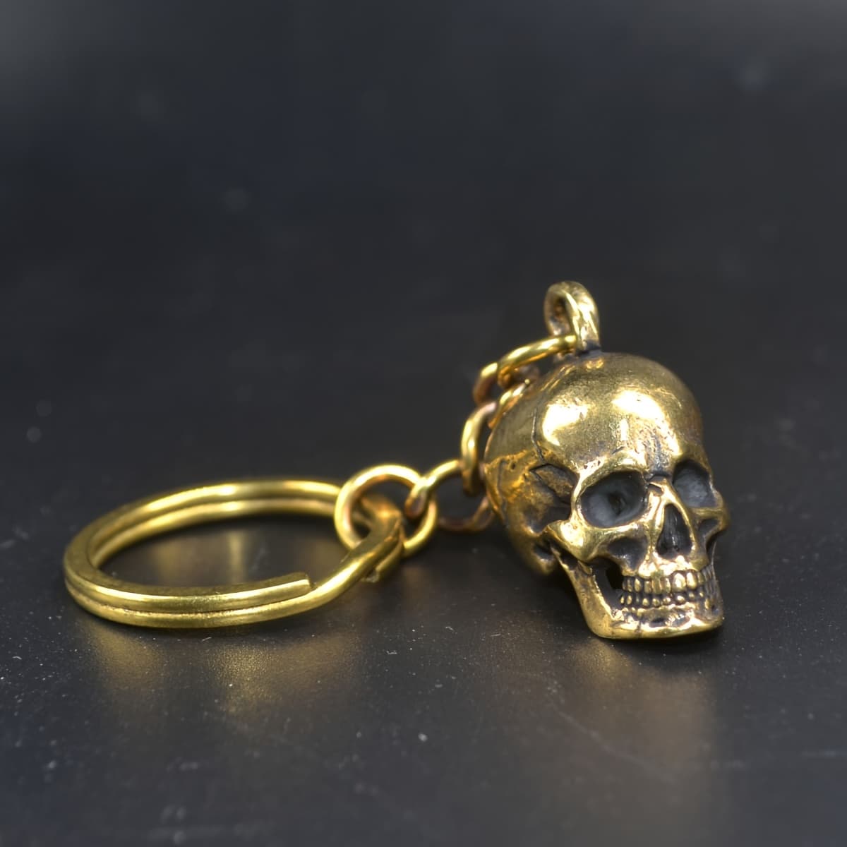 TEMU Handcrafted Brass Gothic Skull Keychain, Vintage Key Ring, Backpack Charm Pendant, Unique Goth Accessory Gift