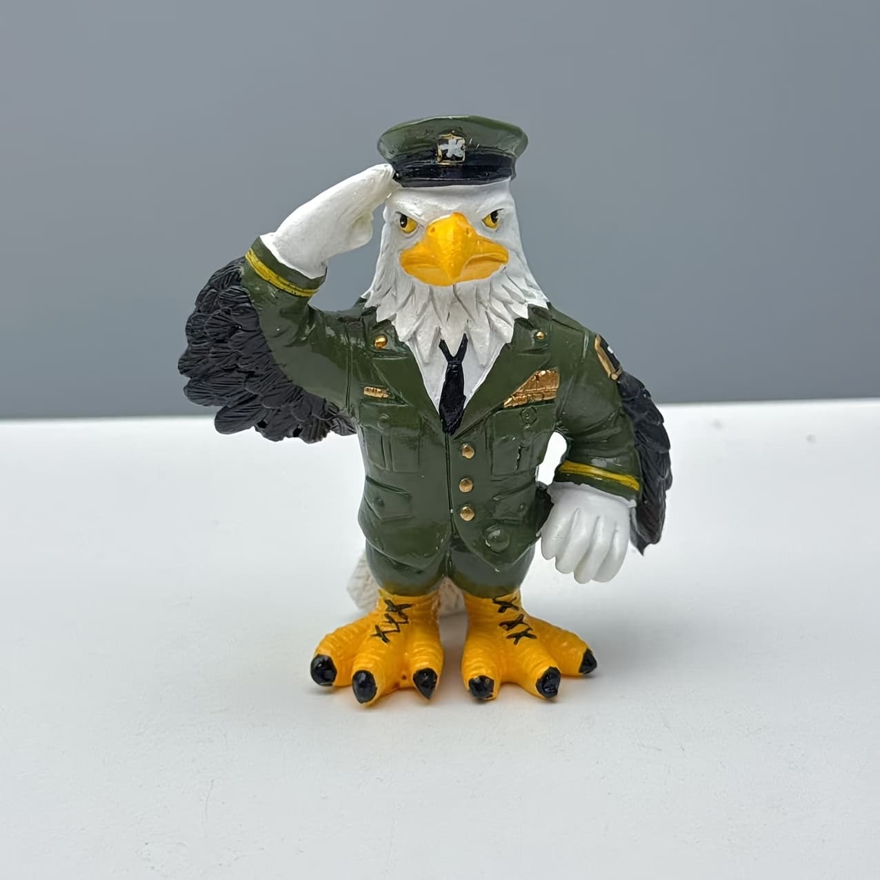 TEMU Novelty Eagle Statue Small Resin Desktop Animal Figurine Style Ideal For Home Office Tabletop Decor