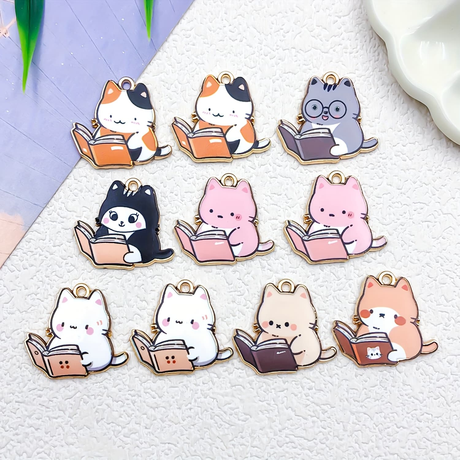 TEMU Set Of 10 Enamel Cat Charms, Each Measuring 22*25mm, Perfect For Book Lovers. Cute Cartoon Animal Pendants Are Ideal For Bracelets And Necklaces