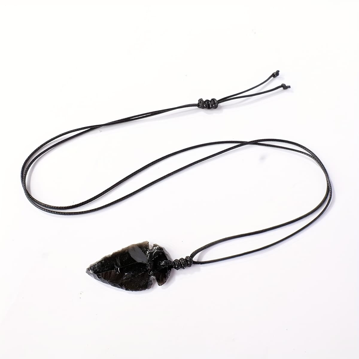 TEMU 1pc Hand-carved Natural Obsidian Arrow Pendant Necklace - Vintage Dark Style Black Arrow Accessory, Jewelry Crafting Gift, Suitable For Wear And Holiday Gifts