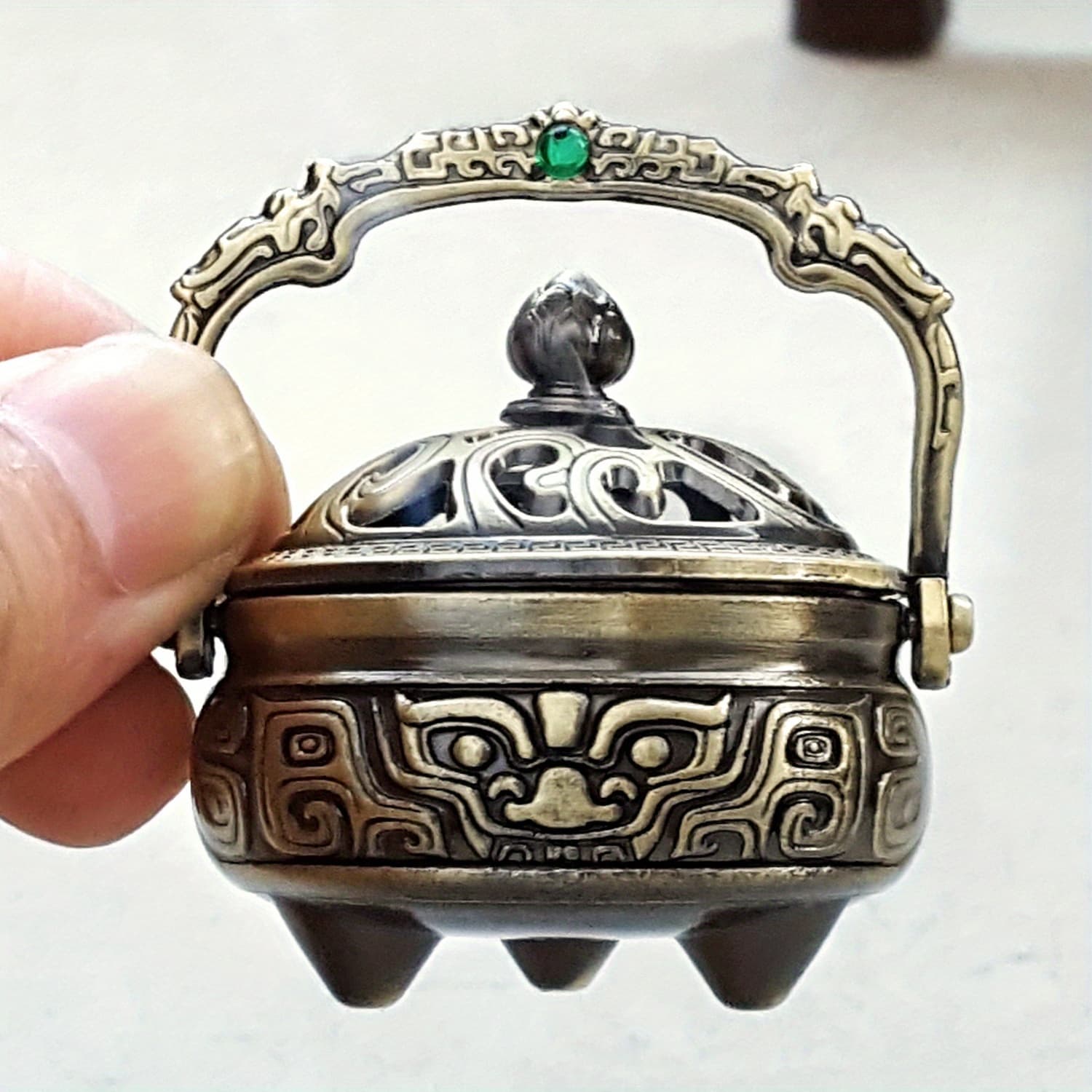 TEMU 1 Portable Incense Holder With Gemstone Handle, An Alloy Incense Holder With A Hollowed-out Lid, A Delicate Desktop Bookshelf Ornament, A Personalized Item-level Decorative , -legged Furnace