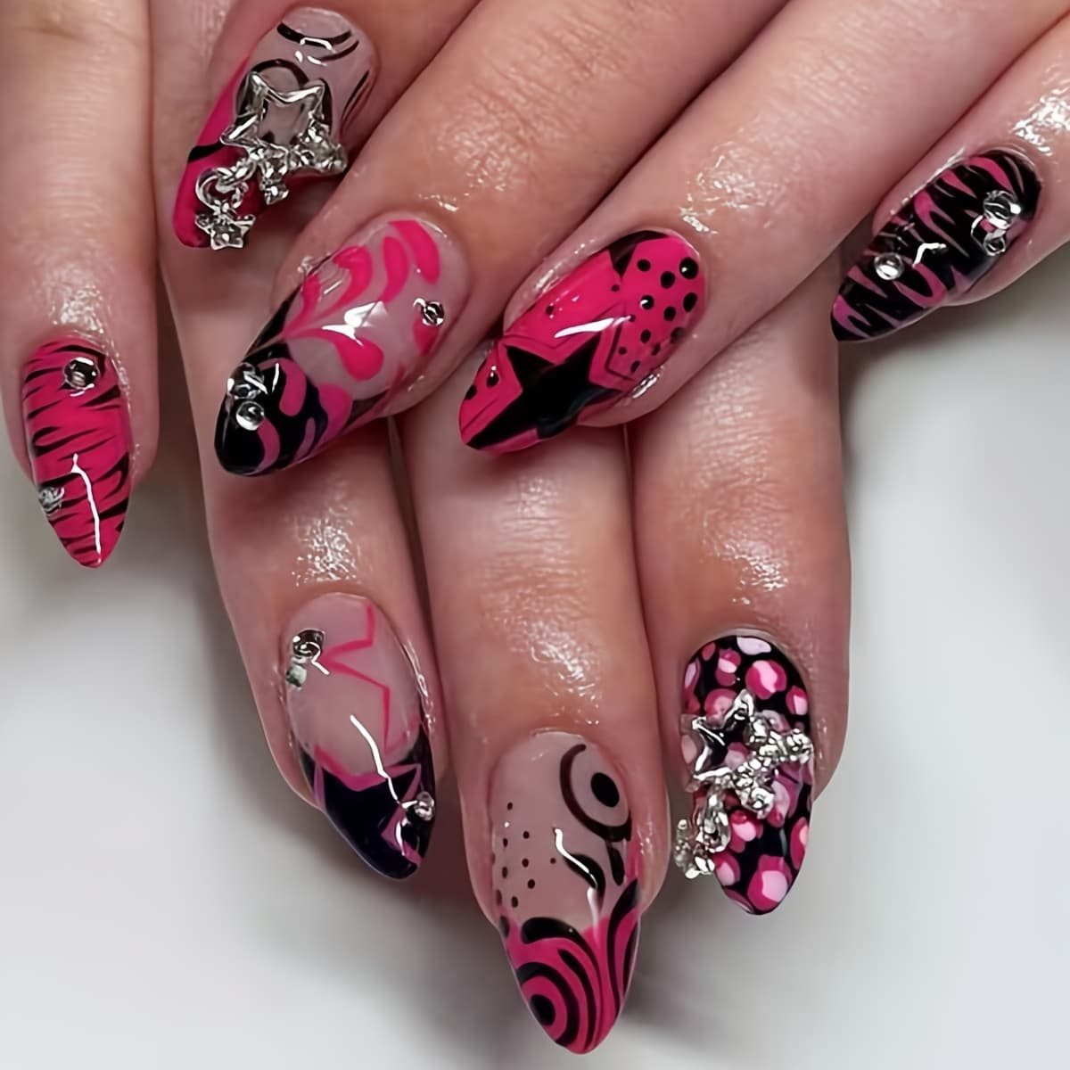 TEMU 24pcs Almond-shaped Irregular Striped Graffiti Pendant Nail With Star And Leopard Print, Full Coverage , Press-on False Nail, Suitable For Women' Party Nail Decoration