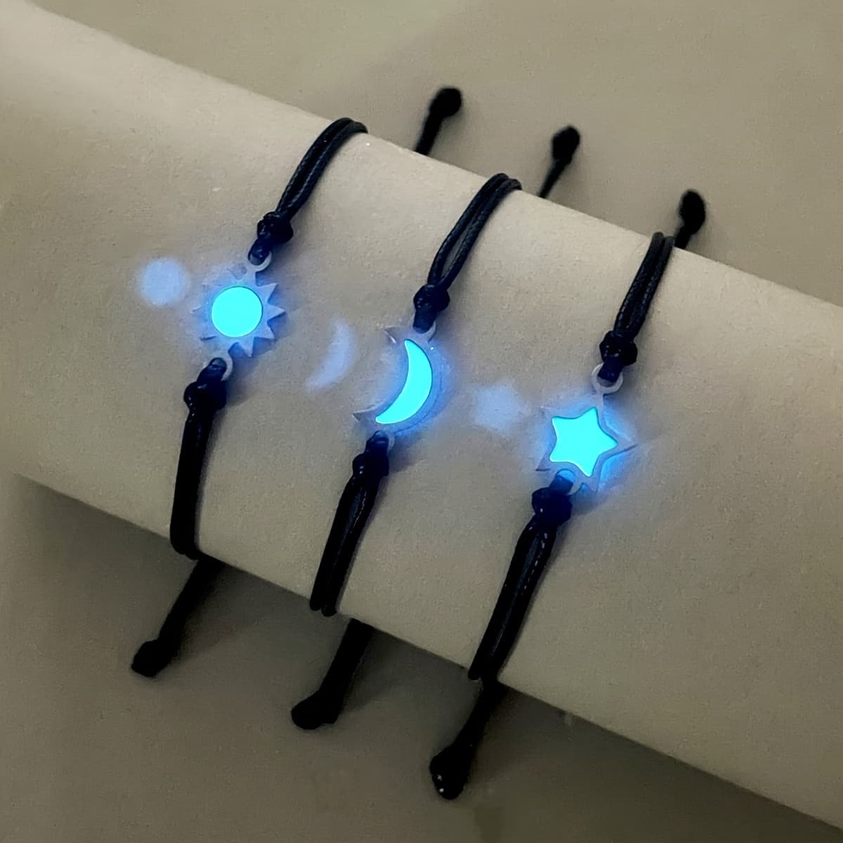 TEMU 3pcs/set Sister Brother Couples The Dark & Decoration White Woven Charm Bracelet For Women Lady Holiday Gifts