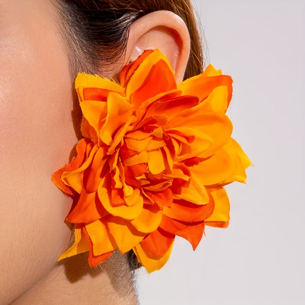 TEMU 1 Pair Fashionable Elegant Temperament Style Polyester Orange Gradient Large Flower Style Women's Fashion Stud Earrings Suitable For Parties, Valentine's Day, Dates, , And Gifts