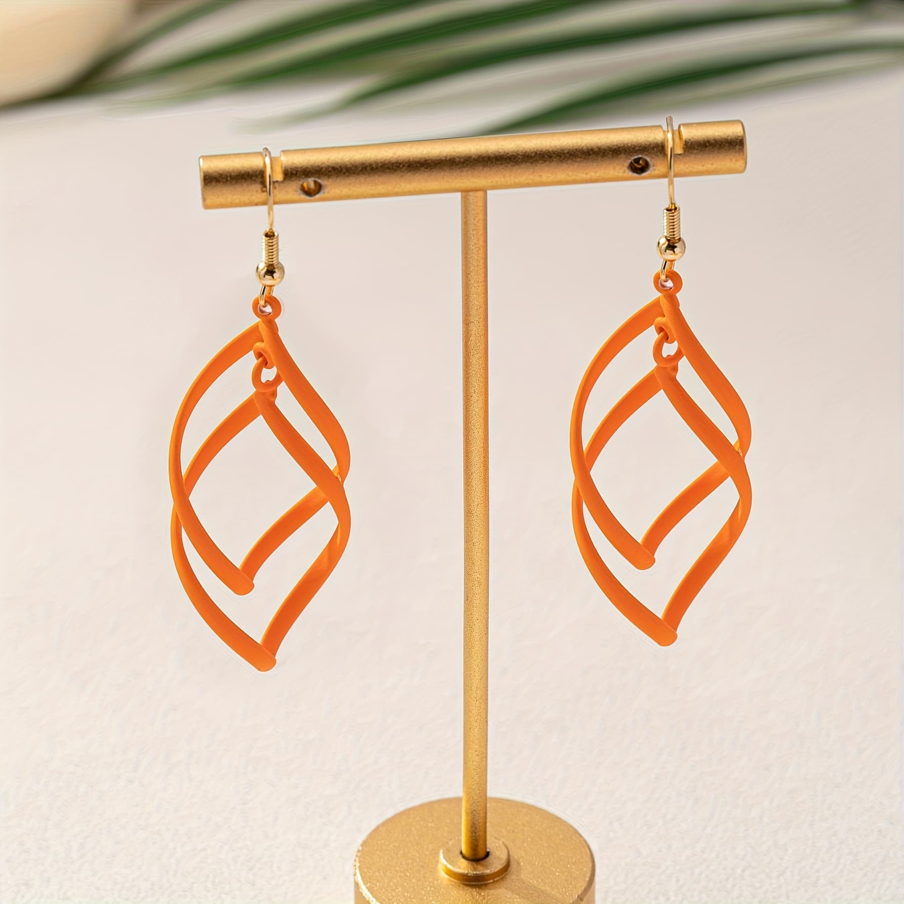 TEMU A Pair Of Casual Women's Earrings Geometric Rhombus Leaf Twisted Iron Earrings Suitable For Holiday Parties And Daily Wear