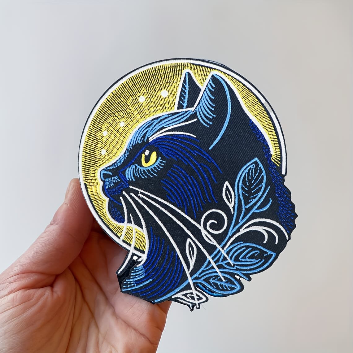 TEMU 2d Flat 1pc Moon Cat Iron-on Embroidery Patch Embroidery Sewn On For Clothing, Bags, Hats, Diy Handicrafts, Clothing , Novelty Badges, Creative And Unique Shapes, 2d Flat