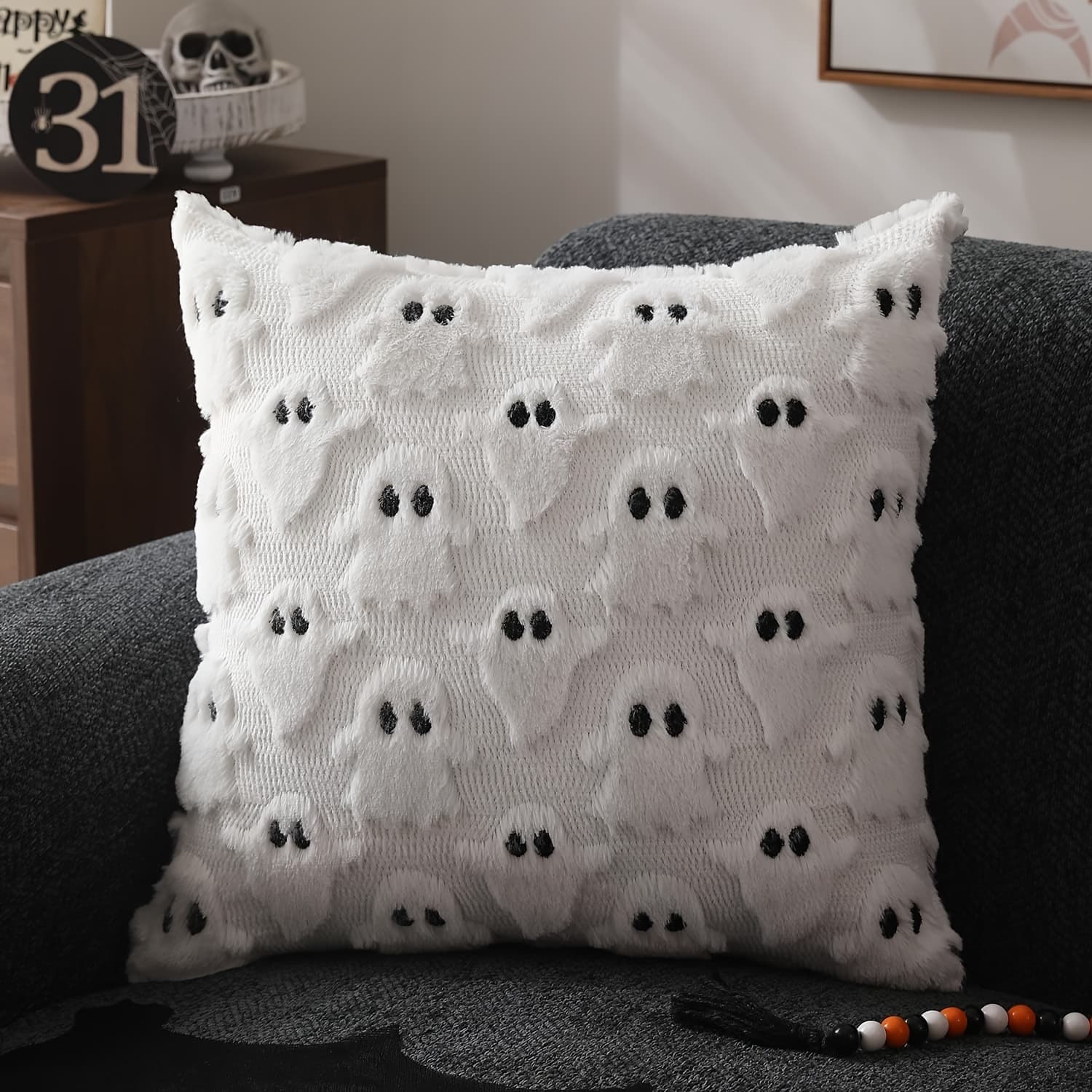 TEMU 2pcs Halloween Pillow Covers White Throw Pillow Covers 18x18 Inch Soft Plush Faux Fur Fleece Sofa Cushion Covers For Chair, Sofa, Bedroom, Living Room, Home Decor (throw Pillows)