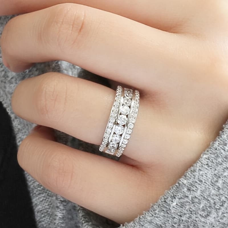 TEMU A And 's Ring With A Simple And Exquisite Design, Featuring A Sparkling Synthetic Zirconia Inlaid On A Wide Band. Daily Wear Or As An Anniversary Gift For Women.