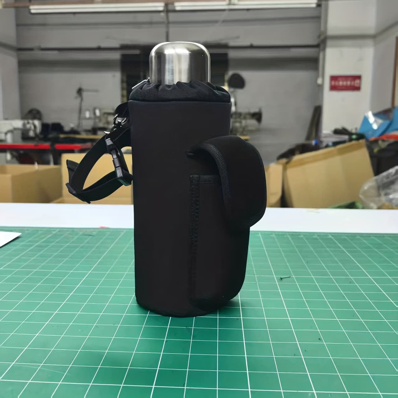 TEMU Horse Riding Water Bottle Holder With Adjustable Strap & Pocket - Heavy-duty Black Equestrian Accessory, Easy / System, , Outdoor Sports Gear Carrier (no Tools Required), Horse Tack
