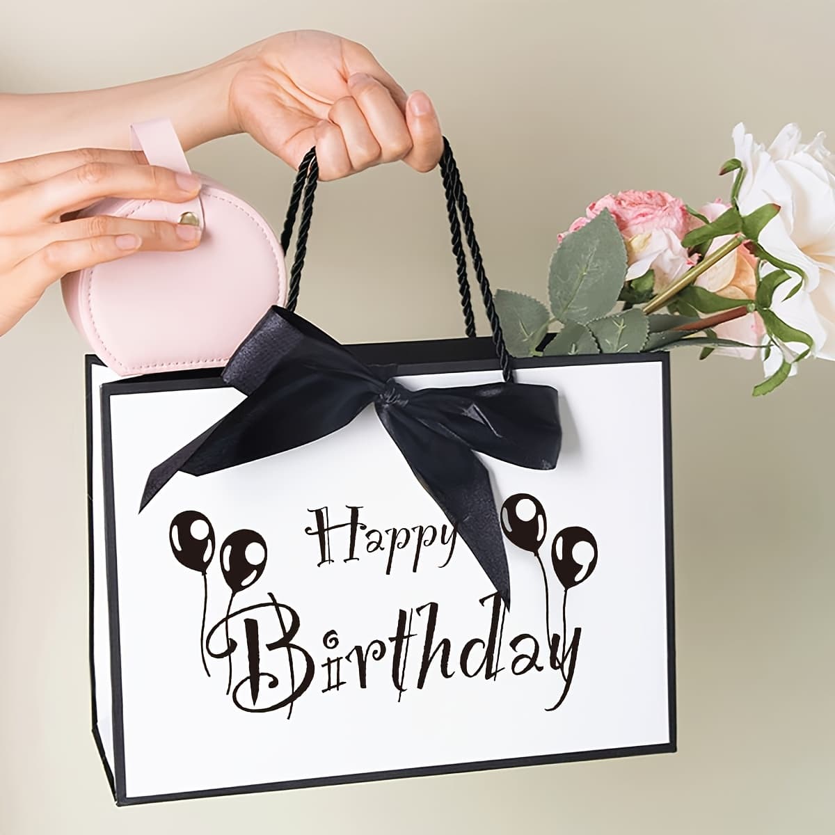 TEMU Gift For Her/him 1pc Black & White Fashion Birthday Gift Bag With Bow, Large Capacity Paper Gift Bags, Gift Bags, Birthday Gift, Perfect For Party Favors