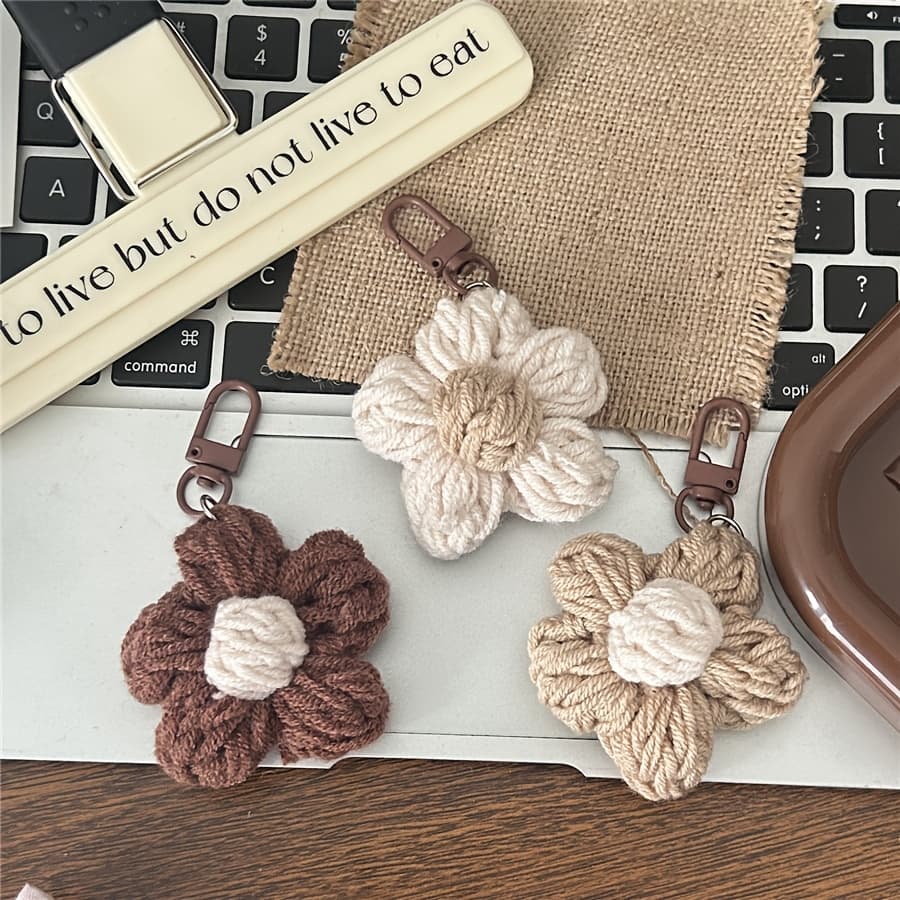 TEMU 3pcs Set Autumn/winter Vintage Knitted Floral Keychain, , Premium Bag Charm, Couple/best Friend Gift Accessory, Student Pendant