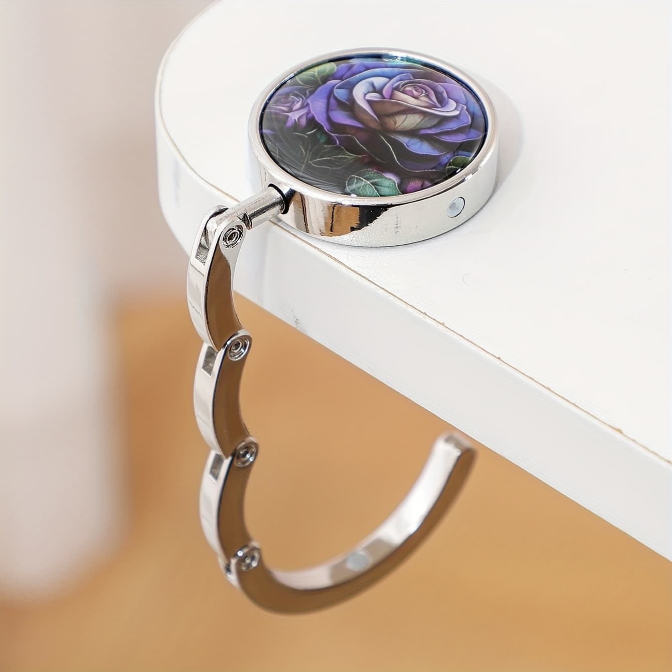 TEMU 2d Flat - A Metal Handbag Hook Featuring A 2d Elegant - A Foldable Desktop Purse Stand, Suitable For Travel And Home Decor, A Unique Gift For Holidays