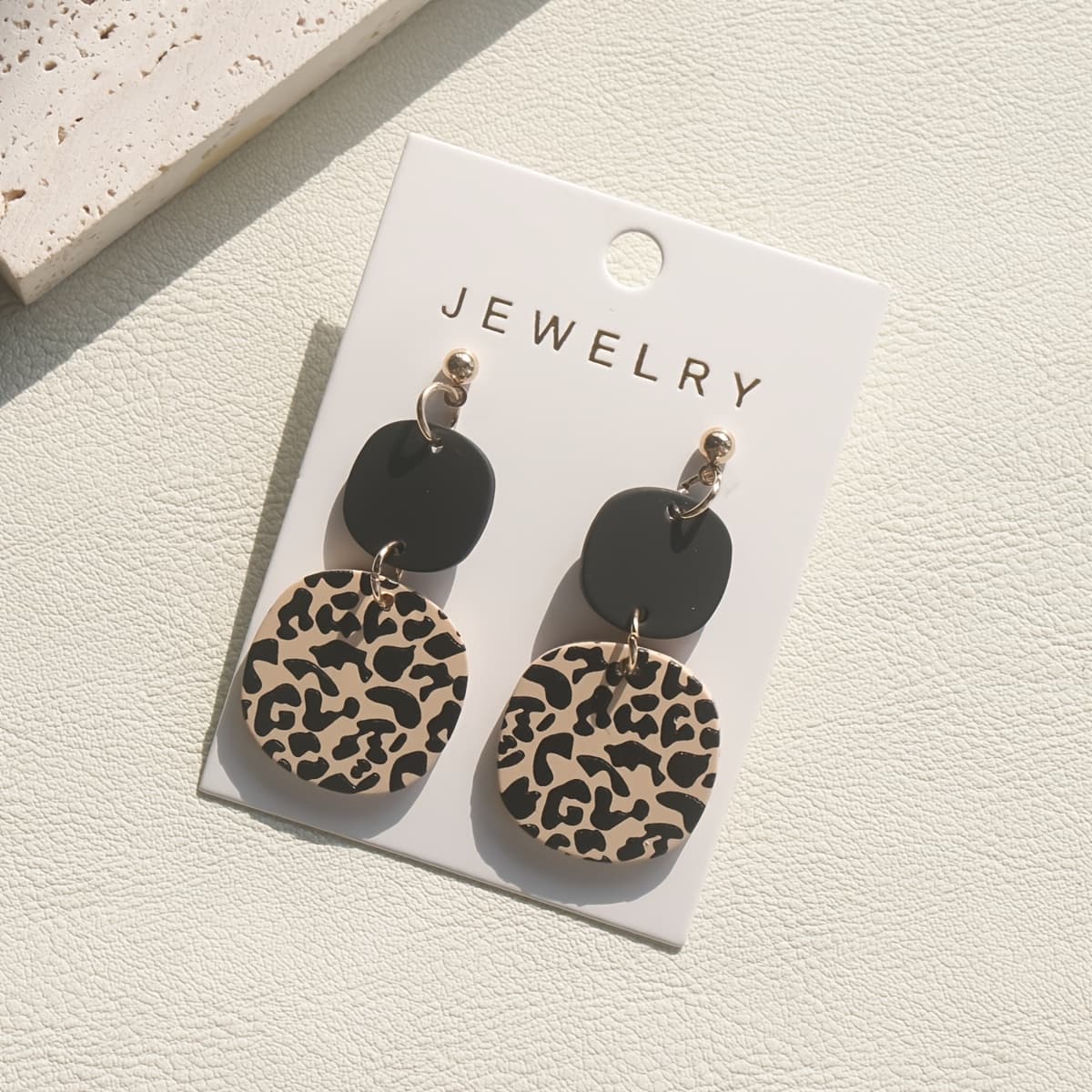 TEMU 1 Pair Of Women' Earrings, And Brown Leopard Print Classic Square Geometric Earrings, Clay Texture, Elegant, Suitable For Everyday Wear, Versatile For Parties, Dates, Valentine's Day Gifts