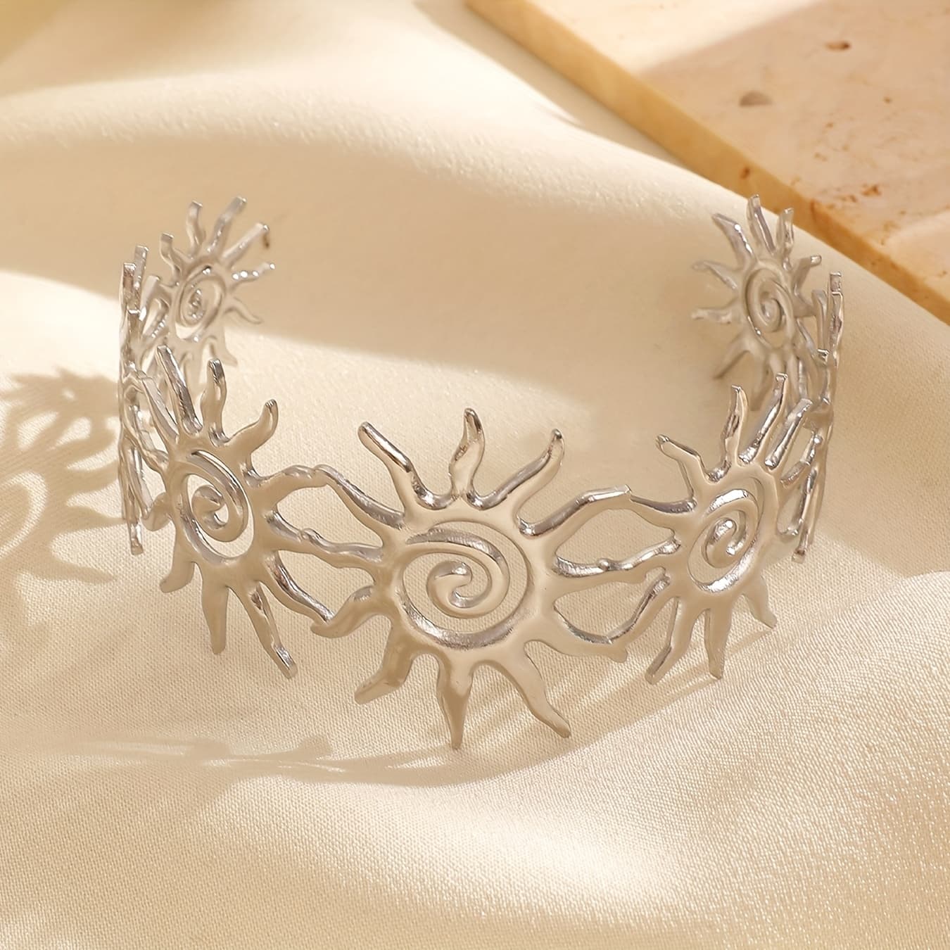 TEMU A Stainless Steel Sunflower Hollow-out Bracelet With , Exuding A Of Quality. Vintage Fashion Trendy Women's Accessory Suitable For Parties And