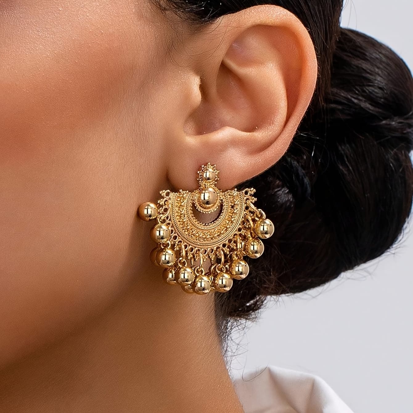 TEMU 1 Pair Of Fashion Vintage Fan-shaped Cut-out Bohemian Style Tassel Drop Earrings