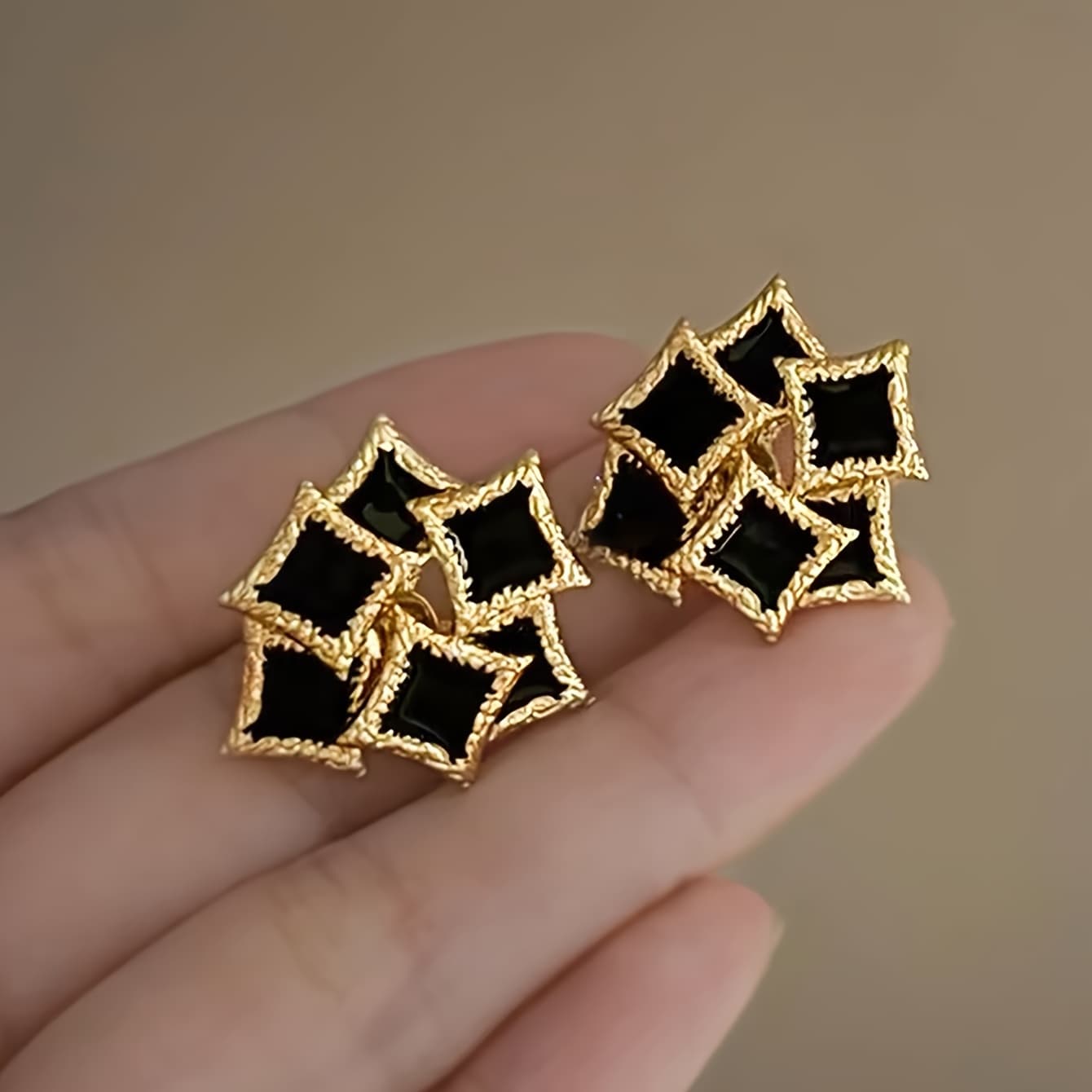 TEMU 1 Pair Of Unique -shaped Black Drip Oil Design High-end Women's Stud Earrings