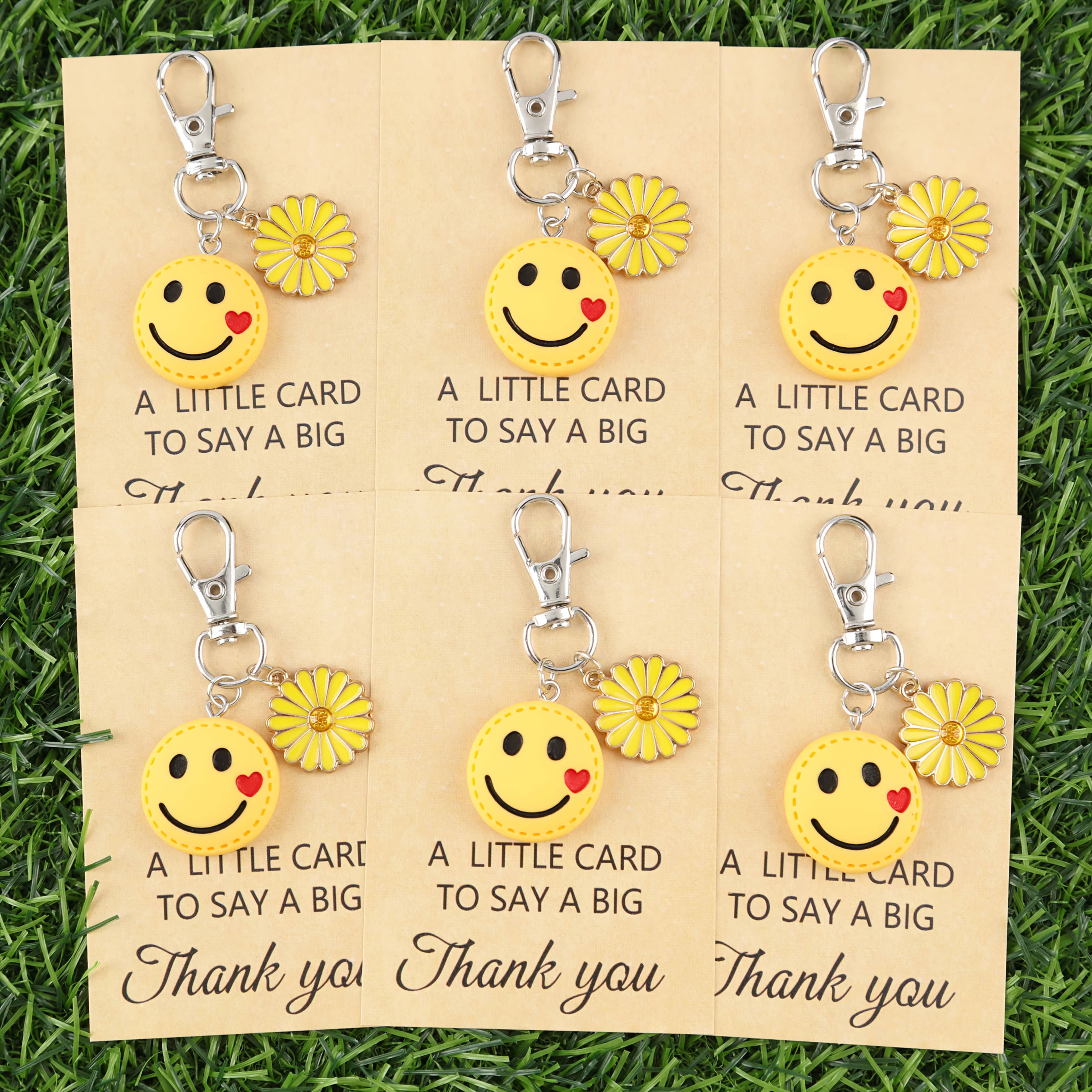 TEMU A Set Of 6 Adorable Face And Daisy Keychains, Perfect For Party Favors, Birthday Gifts, Anniversary Presents, And Suitable For . Great As A Hug Gift, A Thank-you Support Gift, Reward