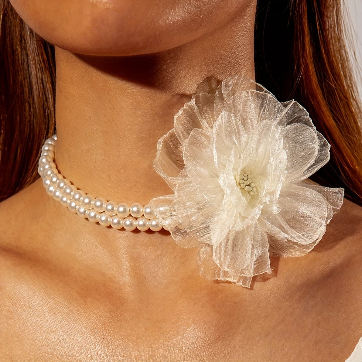 TEMU 1pc Elegant Minimalist White Double-layer Choker Necklace With Polyester Fiber Faux Flower Pendant, Ideal For Parties, Banquets, And Gifting , Versatile Holiday Gift For Women, Suitable For All