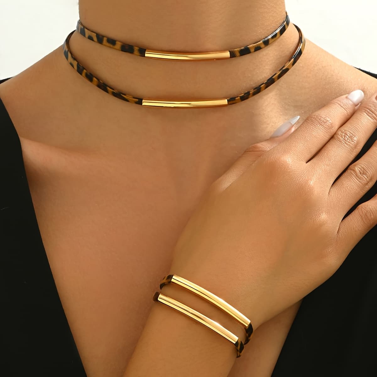 TEMU 2pcs New Women's Bracelet And Necklace Set, Autumn/winter Vintage Leopard Print Pu Leather Bent Tube Double-layer Choker Necklace, Niche Everyday Versatile Jewelry