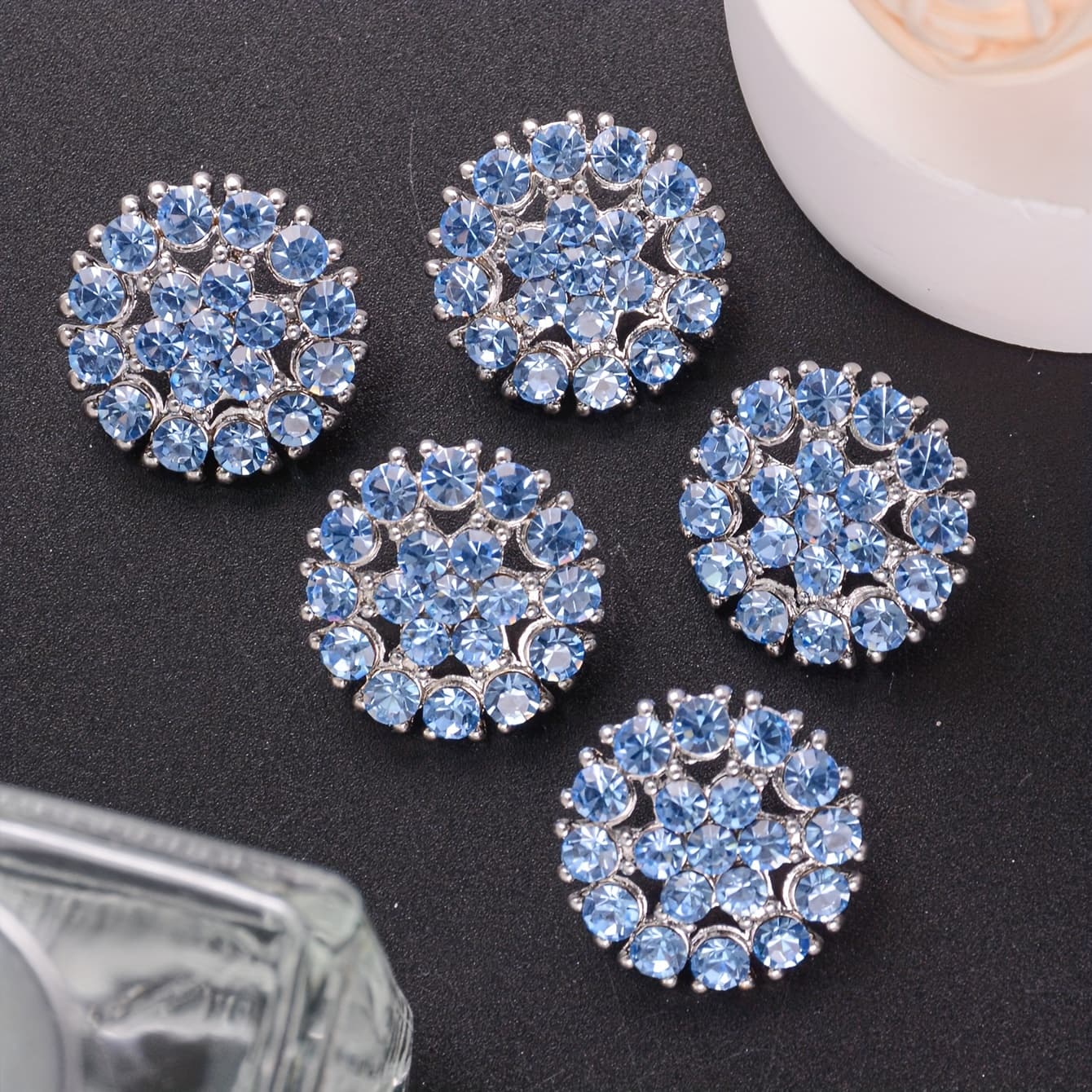 TEMU 5pcs Snowflake Cut-out High-quality Metal Buttons For Dresses, Cardigans, Coats, Hand-sewn Fasteners, Suits, Formal Wear, And Shoe/hat Gift Box - 5pcs Set