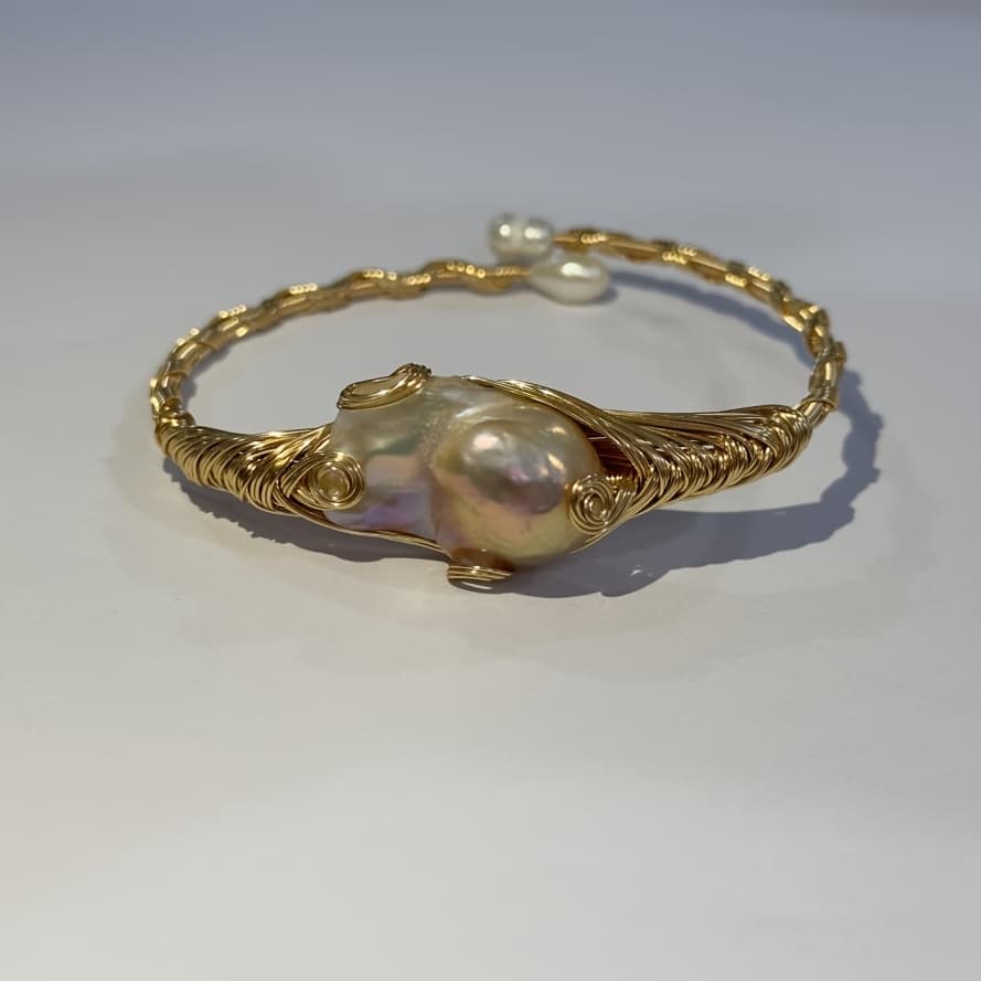 TEMU 1pc Handcrafted Freshwater Freshwater Pearls Bracelet - Baroque Freshwater Pearls, Hand-wrapped Wire Cuff, Luxury Gift Suitable For Casual Attire, Parties, Valentine's Day & Anniversaries