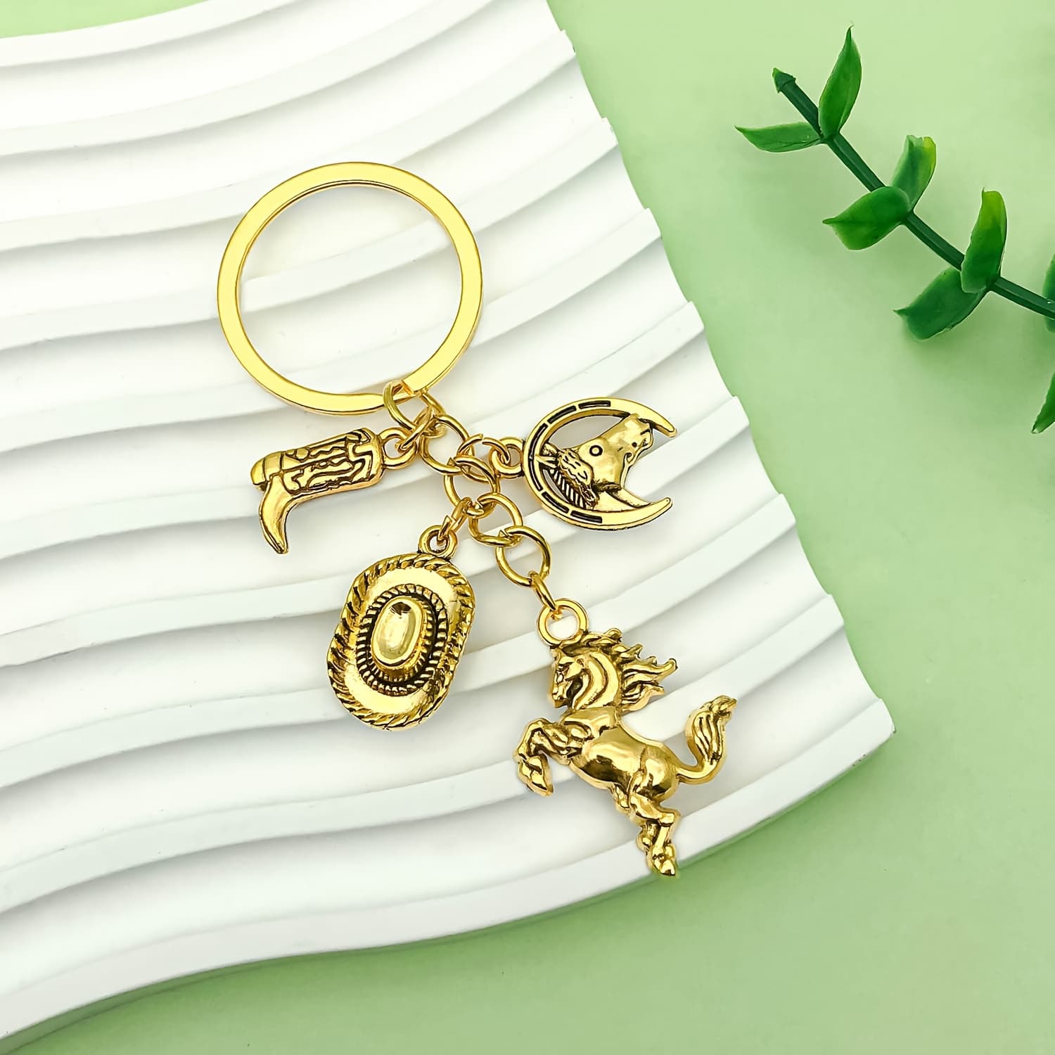 TEMU 1pc Retro Metal Western Cowboy Style Horse Keychain Vintage Golden Cowboy Boots Hat Keychain Pendant Bag Additions Perfect Gift For